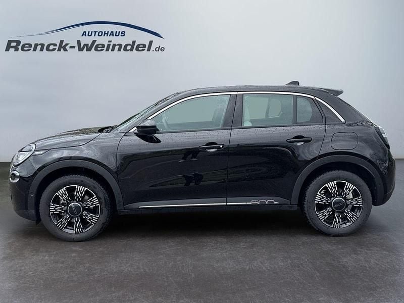 Gebraucht Fiat 600 101 PS (74 kW) 2025 Rot SUV