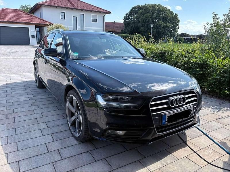 Schwarz Gebraucht 2012 Audi A4 Ambiente Kombi | 7.500 € (Fairer Preis) - Bild 1/4