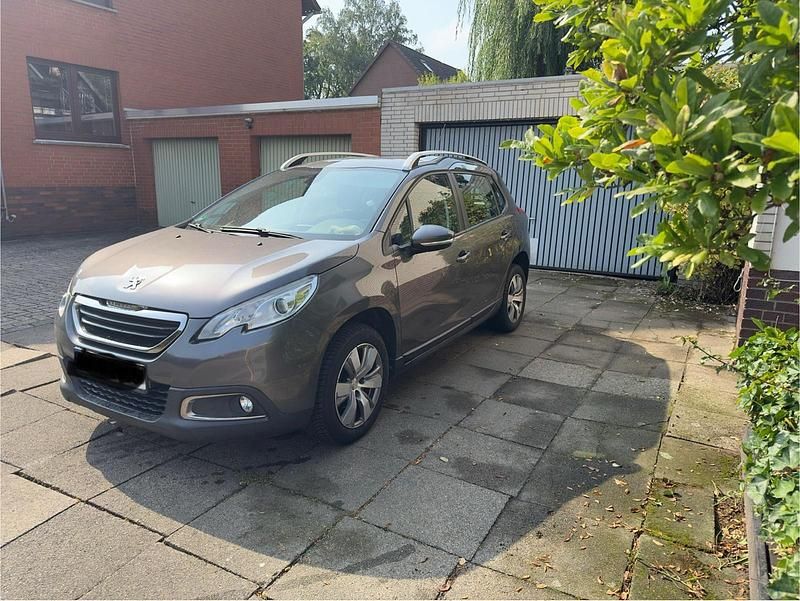 Grau Gebraucht 2016 Peugeot 2008 Active SUV | 6.599 € (Fairer Preis) - Bild 1/4