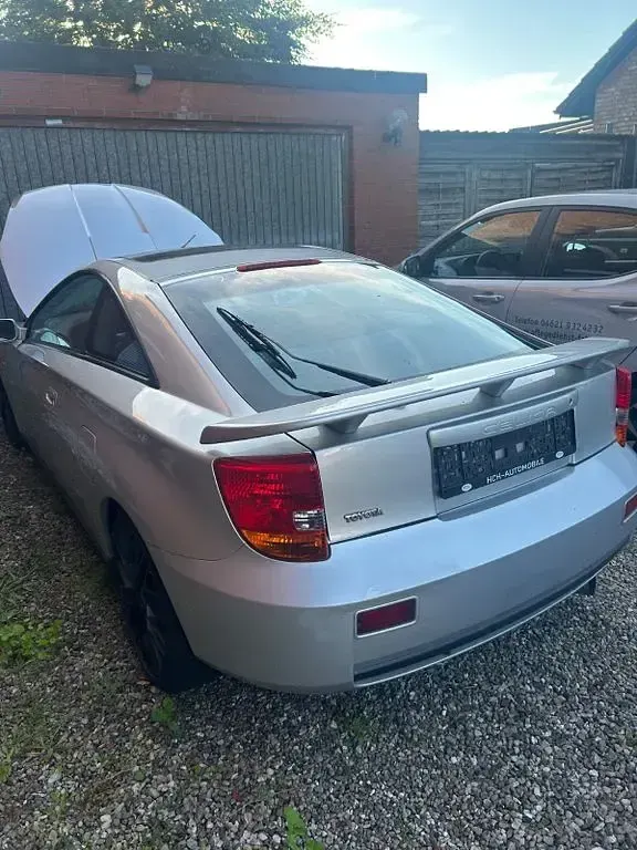 Gebraucht Toyota Celica 143 PS (105 kW) 2000 Silber Coupé