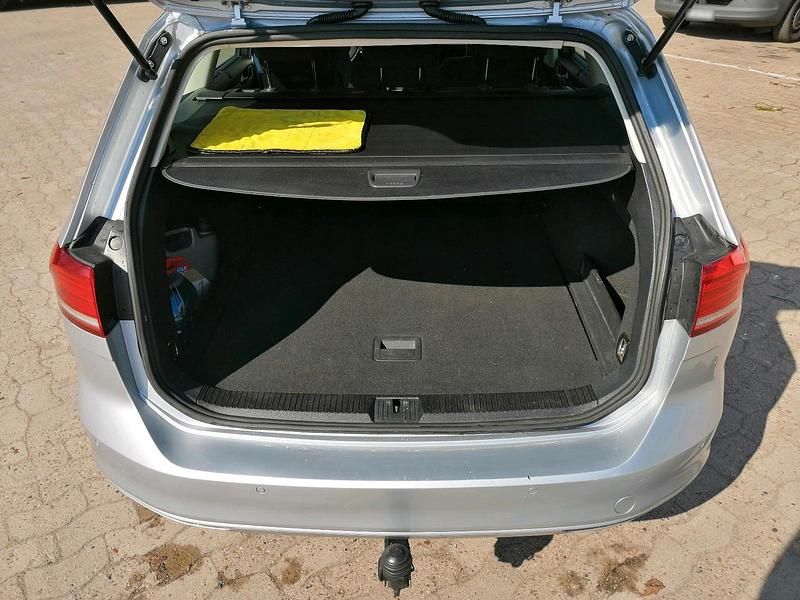 Gebraucht VW Passat 150 PS (110 kW) 2016 Silber Kombi