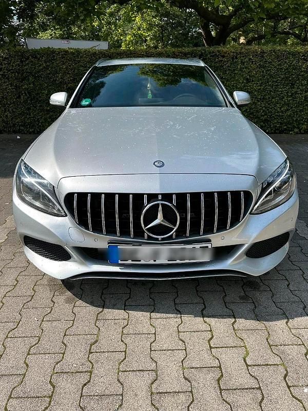 Grau Gebraucht 2014 Mercedes C200 Kombi | 8.300 € - Bild 1/4