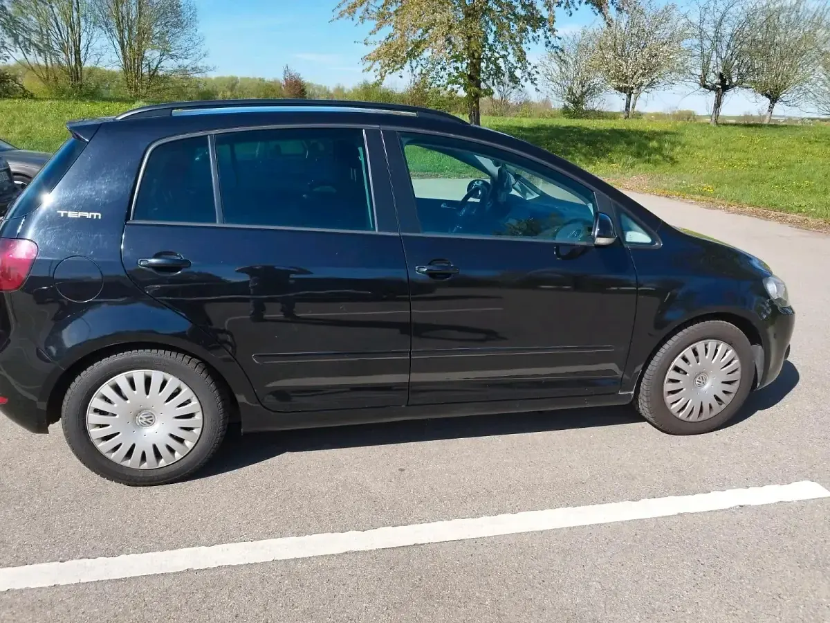 Gebraucht VW Golf VI 122 PS (89 kW) 2011 Schwarz Kleinwagen