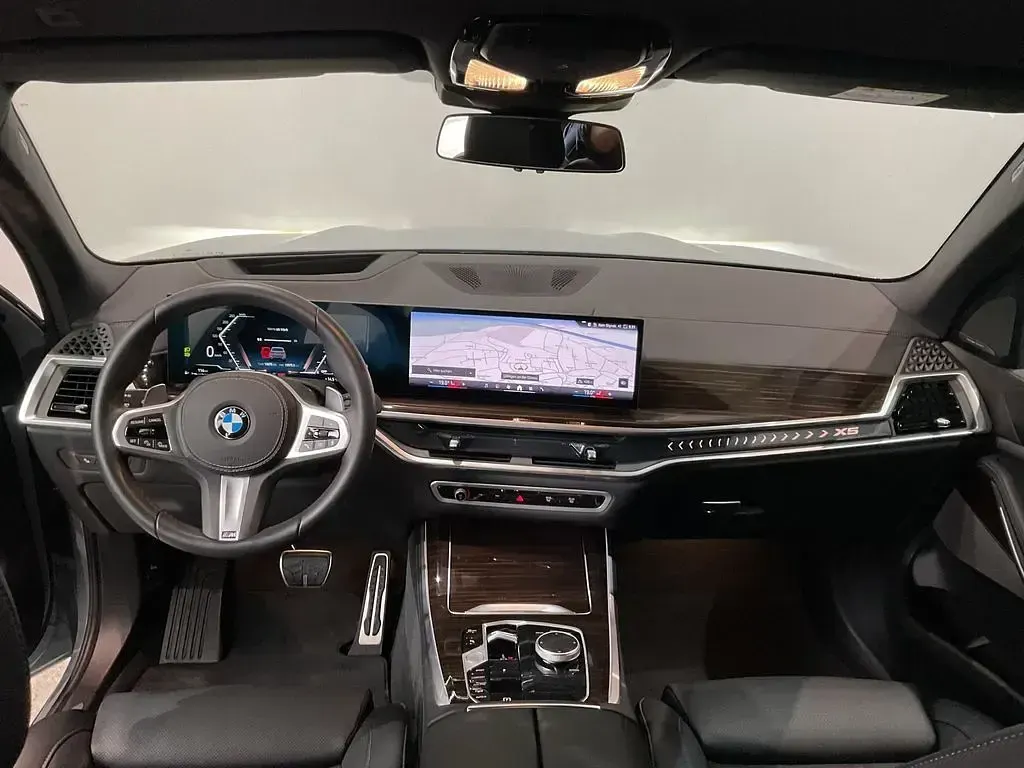Gebraucht BMW X5 M Sport 298 PS (219 kW) 2025 Grau SUV