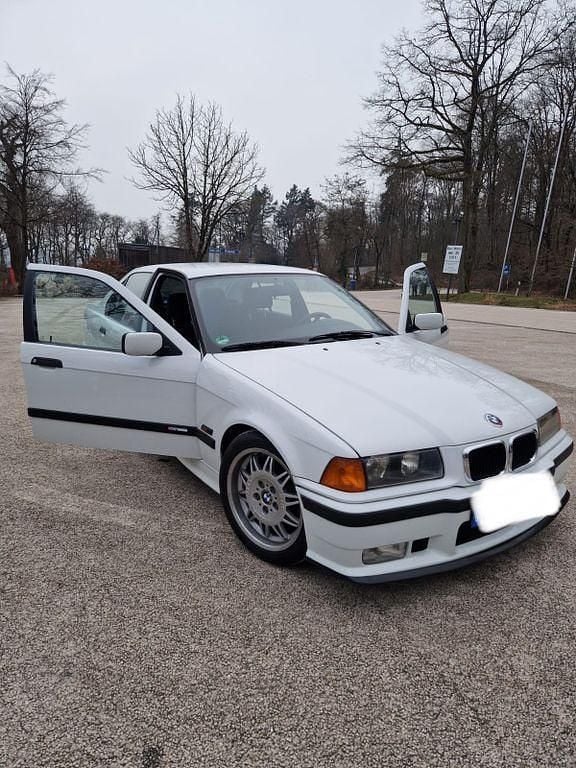 Weiß Gebraucht 1995 BMW 318 Performance Limousine | 6.500 € - Bild 1/4