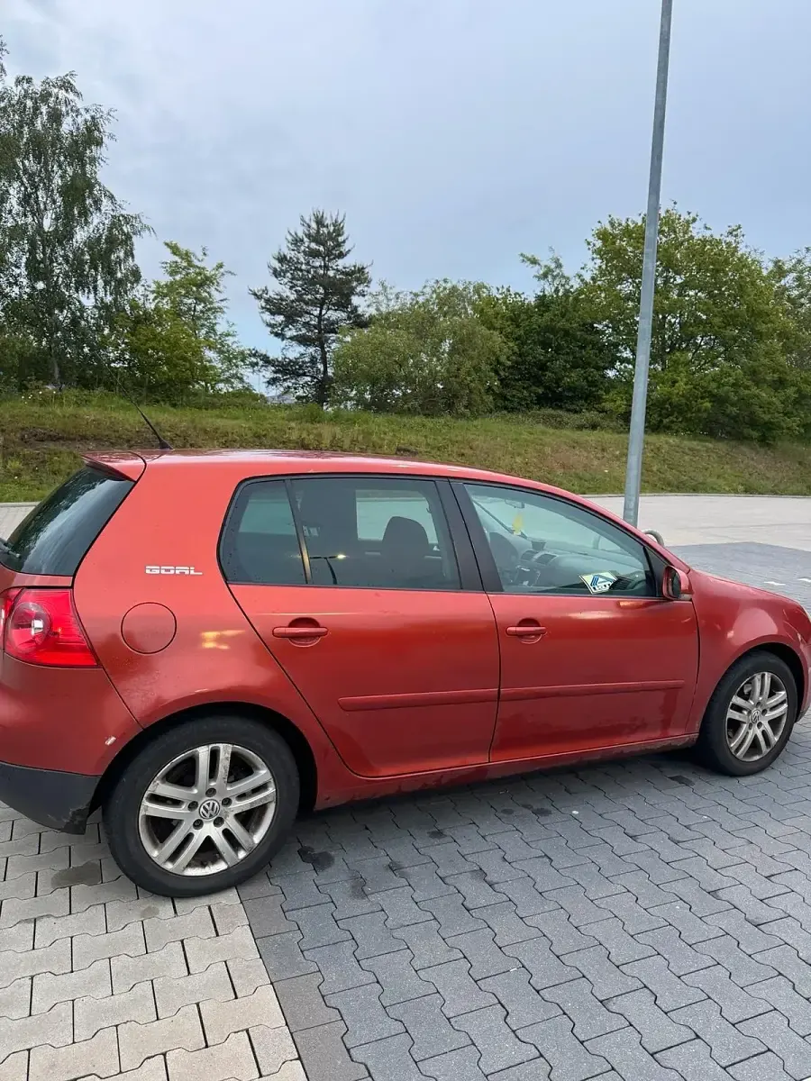 Używany VW Golf V Edition 106 KM (77 kW) 2006 Pomarańczowy Hatchback