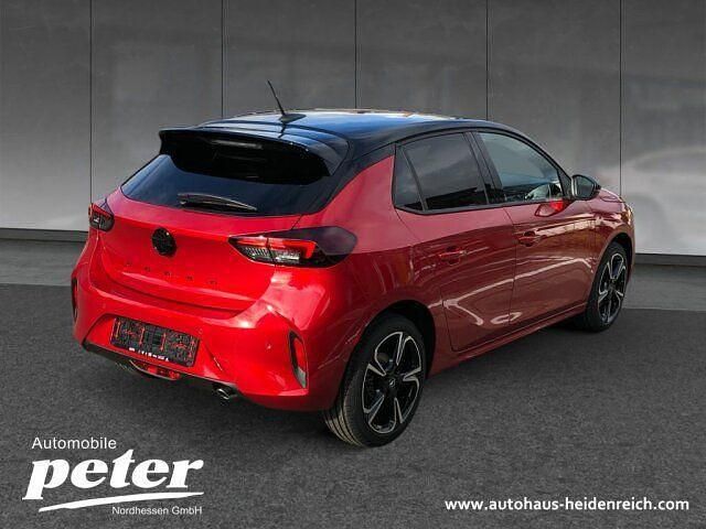 Neu Opel Corsa 101 PS (74 kW) 2025 Rot Limousine