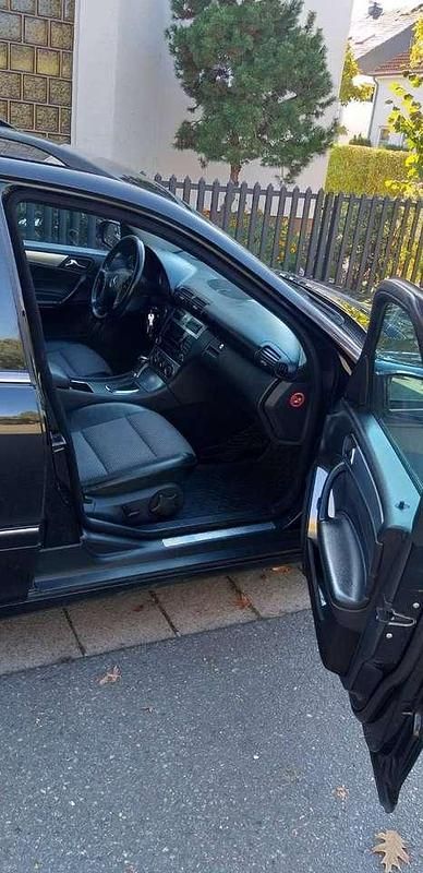 Gebraucht Mercedes C220 Avantgarde 143 PS (105 kW) 2005 Kombi