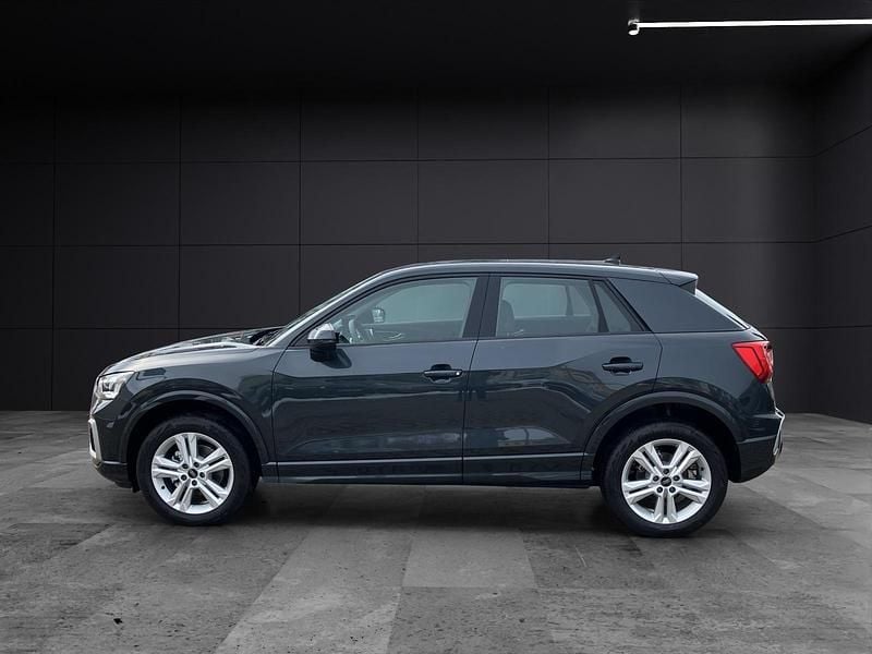 Neu Audi Q2 Advanced 150 PS (110 kW) 2025 Manhattangrau metallic SUV