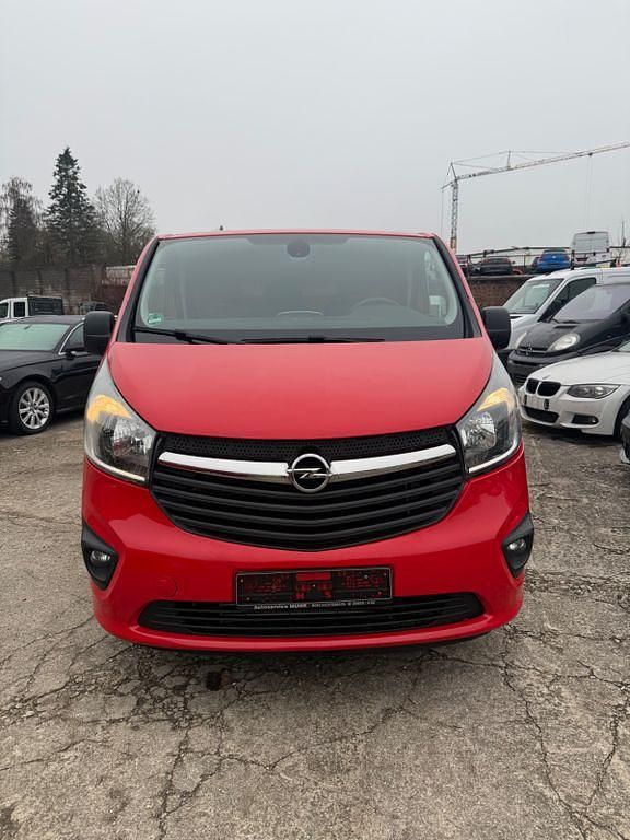 Gebraucht Opel Vivaro 120 PS (88 kW) 2015 Rot Van / Kleinbus