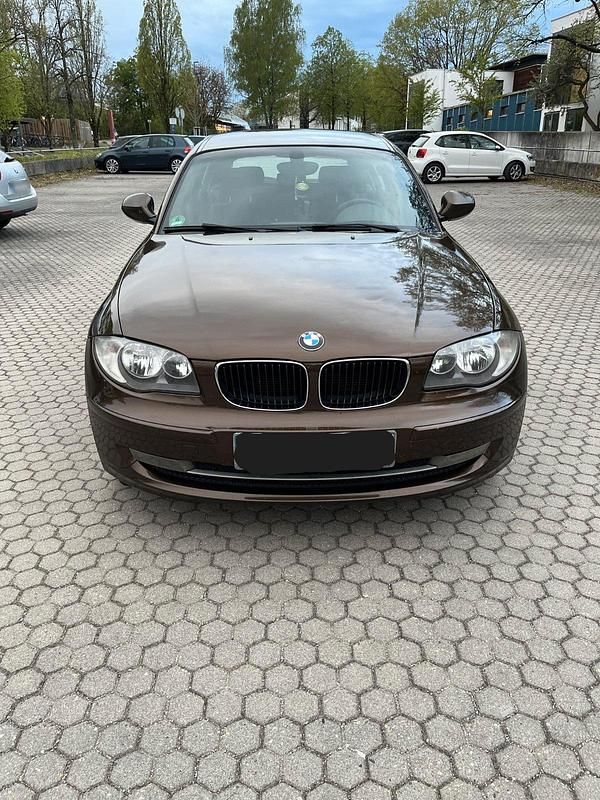Gebraucht BMW 116 116 PS (85 kW) 2010 Braun Kleinwagen