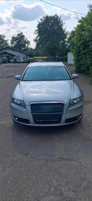 Silber Gebraucht 2006 Audi A6 Kombi | 2.200 € (Superpreis) - Bild 1/4