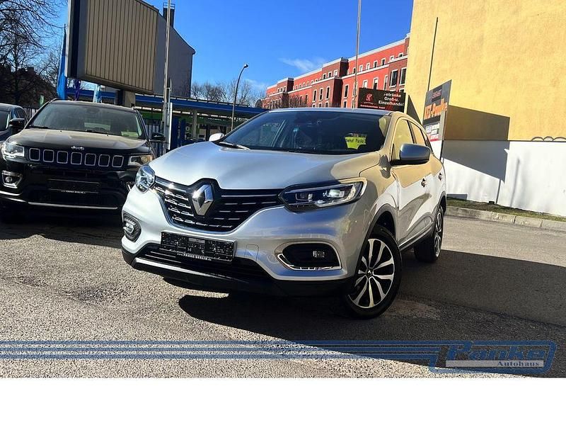 Gebraucht Renault Kadjar Equilibre 140 PS (102 kW) 2023 Silber SUV