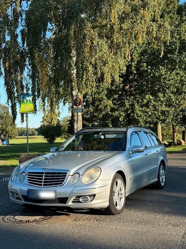 Gebraucht Mercedes E320 224 PS (164 kW) 2008 Grau Kombi
