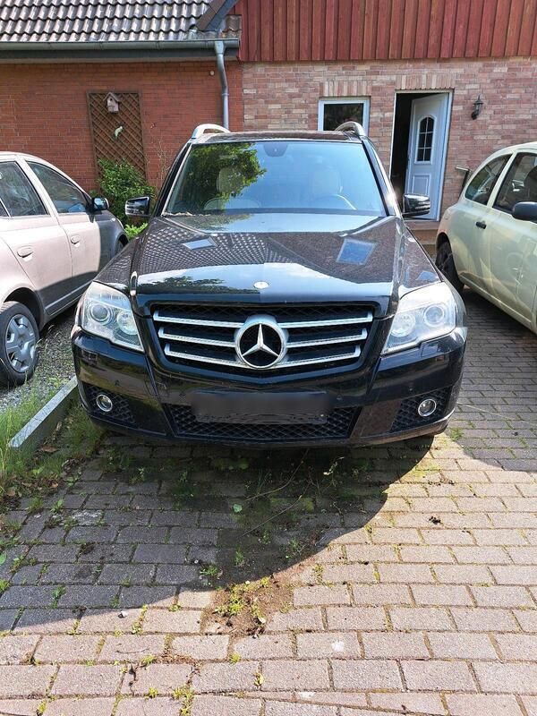 Schwarz Gebraucht 2009 Mercedes GLK320 SUV | 11.000 € (Etwas zu teuer) - Bild 1/4
