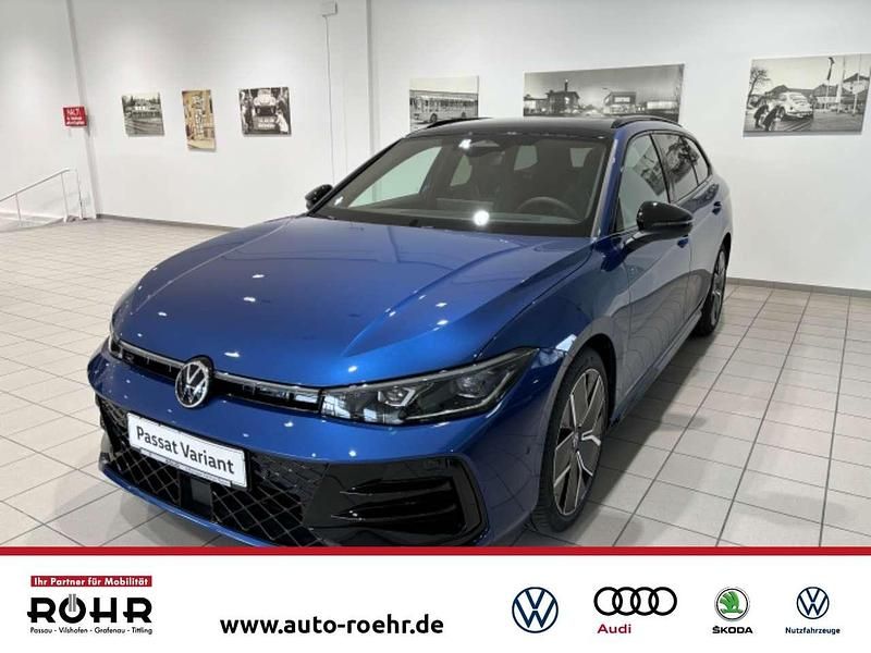 Reef blue metallic / grenadill Gebraucht 2025 VW Passat R-line Kombi | 54.980 € (Teuer) - Bild 1/4