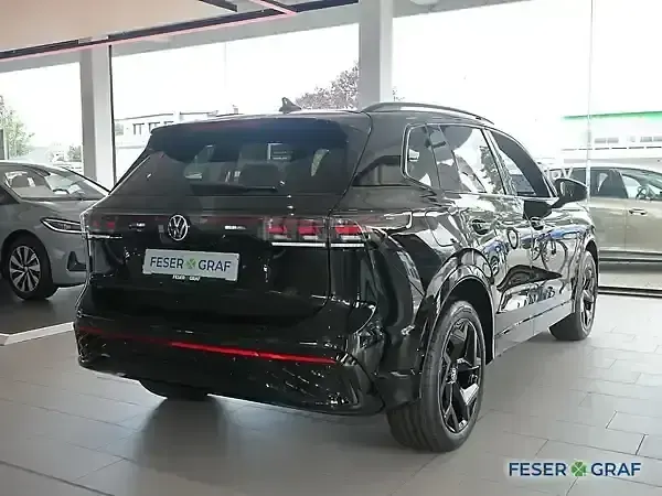 Neu VW Tiguan R-line 150 PS (110 kW) 2026 Grenadillschwarz metallic SUV