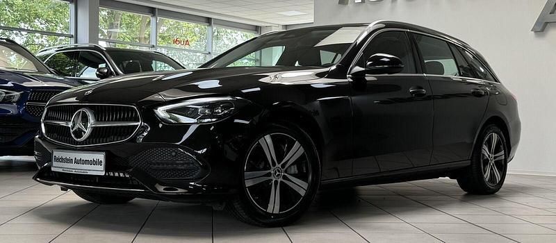 Schwarz Gebraucht 2024 Mercedes C300e Avantgarde Limousine | 35.980 € - Bild 1/3