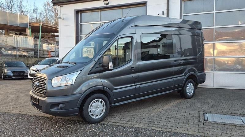 Gebraucht Ford Transit Trend 170 PS (125 kW) 2018 Grau Van / Kleinbus