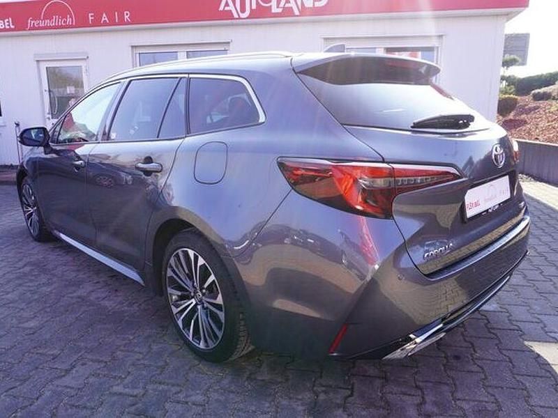 Gebraucht Toyota Corolla 196 PS (144 kW) 2024 Magentic grey metallic Kombi