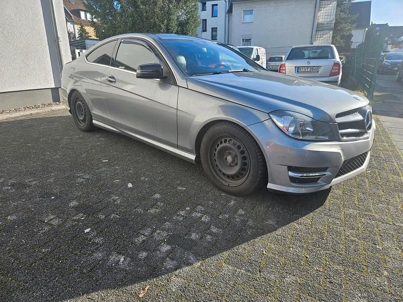 Gebraucht Mercedes C180 AMG 156 PS (114 kW) 2015 Grau Coupé