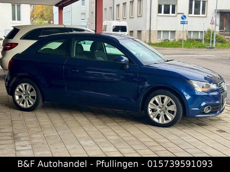 Gebraucht Audi A1 Ambition 122 PS (89 kW) 2011 Blau Kleinwagen