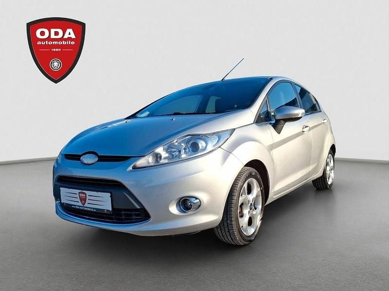 Gebraucht Ford Fiesta Titanium 82 PS (60 kW) 2009 Silber Kleinwagen