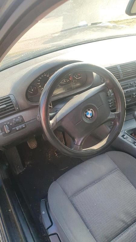 Gebraucht BMW 318 143 PS (105 kW) 2004 Limousine