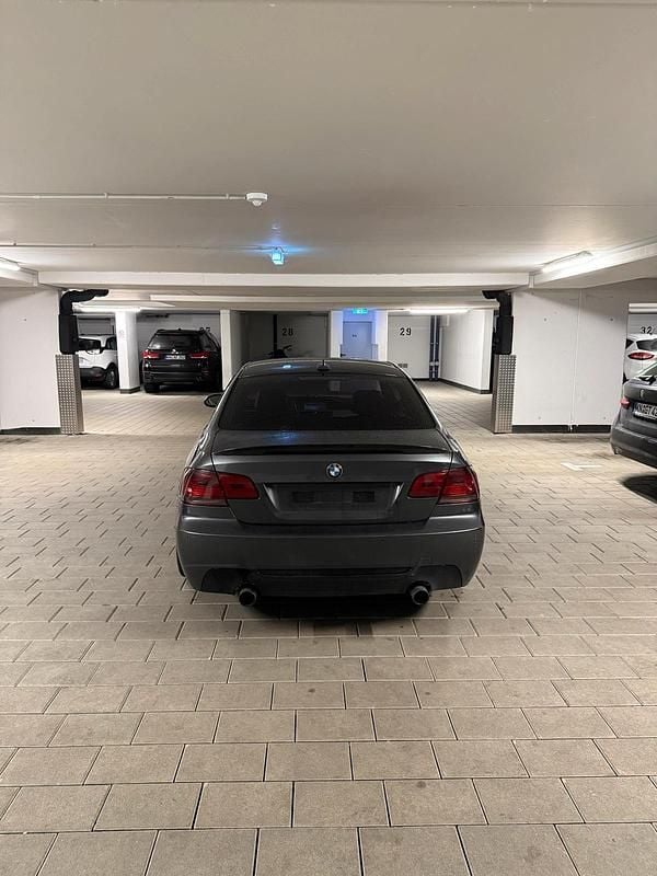 Gebraucht BMW 335 Performance 306 PS (225 kW) 2007 Grau Coupé