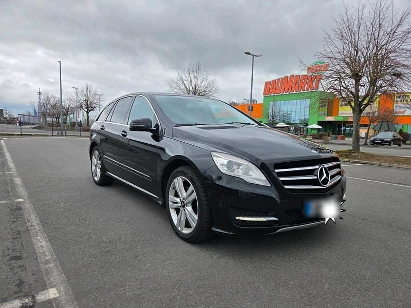 Gebraucht Mercedes R350 265 PS (194 kW) 2011 Schwarz Van / Kleinbus