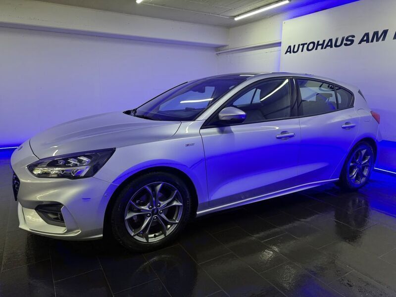 Gebraucht Ford Focus ST-Line 120 PS (88 kW) 2020 Silber Limousine