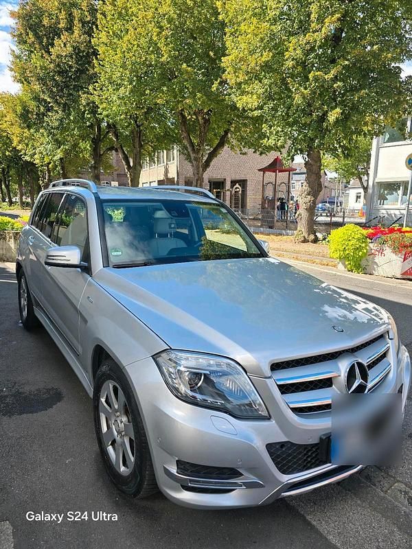 Silber Gebraucht 2012 Mercedes GLK220 SUV | 17.600 € (Etwas zu teuer) - Bild 1/4