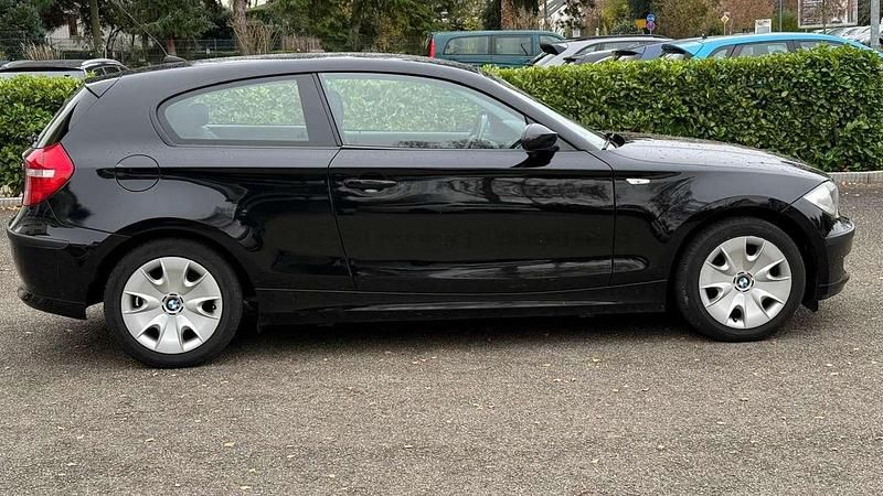 Gebraucht BMW 116 122 PS (89 kW) 2008 Schwarz ii Kleinwagen