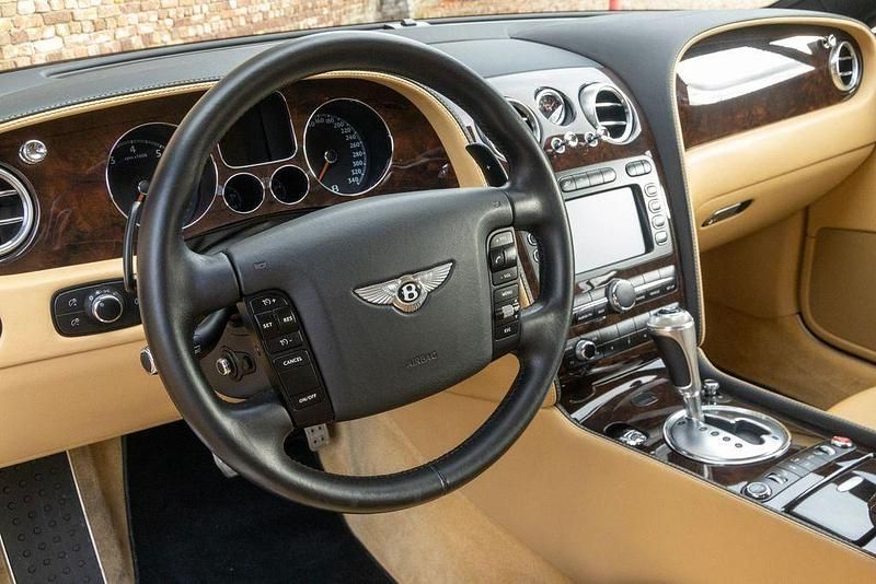 Second-hand Bentley Continental GT Mulliner 2006 Negru