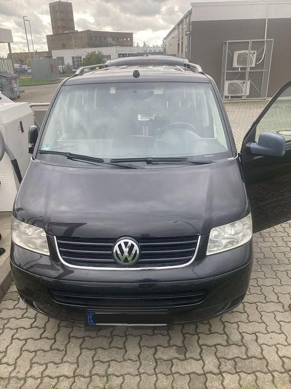 Schwarz Gebraucht 2006 VW T5 Trendline Van | 9.000 € (Teuer) - Bild 1/4