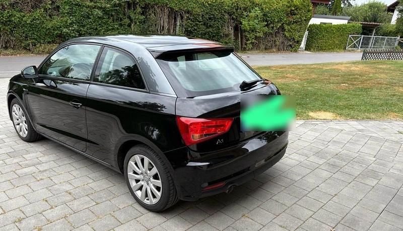 Gebraucht Audi A1 90 PS (66 kW) 2016 Schwarz Kleinwagen