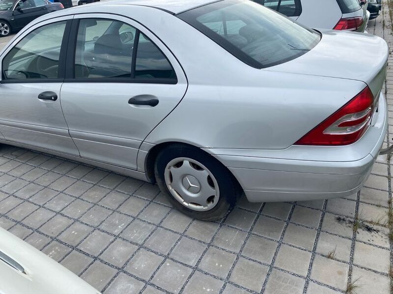 Gebraucht Mercedes 200 129 PS (94 kW) 2003 Grau Limousine