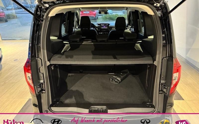 Neu Nissan Townstar Tekna 130 PS (95 kW) 2025 Schwarz Van