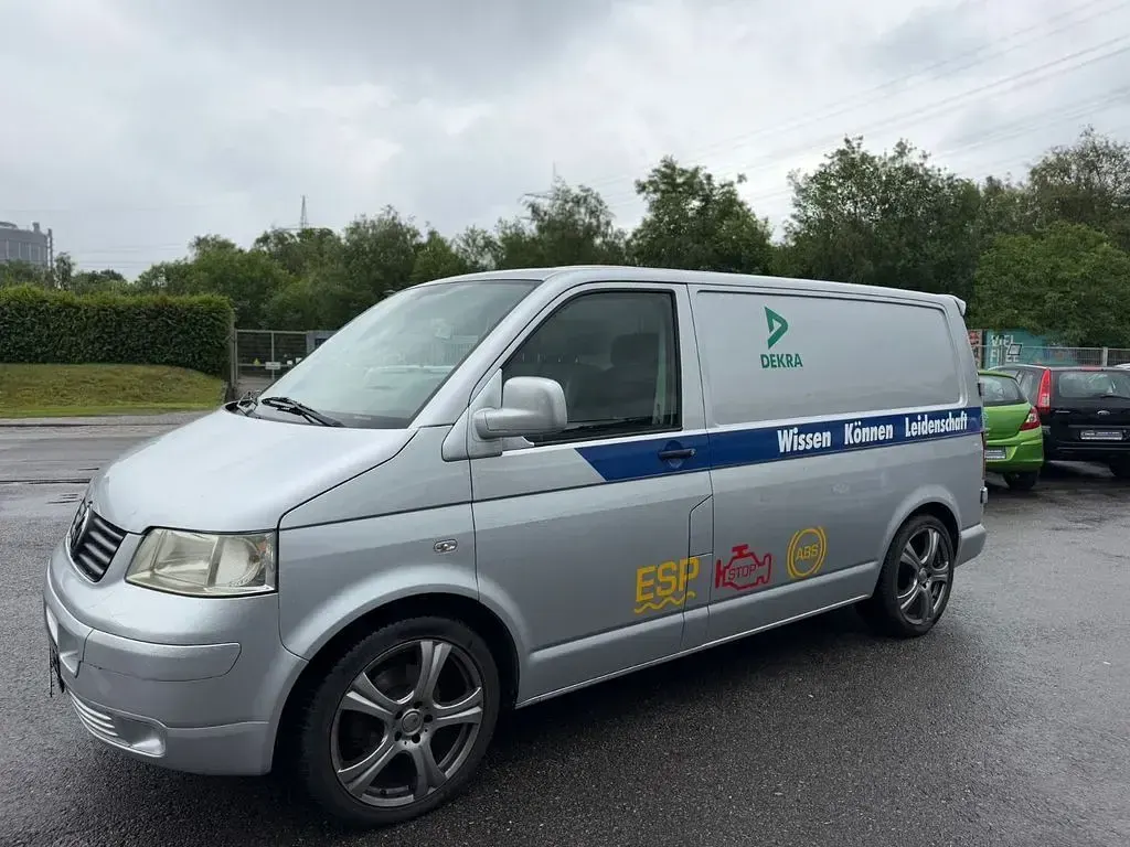 Gebraucht VW Transporter 102 PS (75 kW) 2009 Silber Van