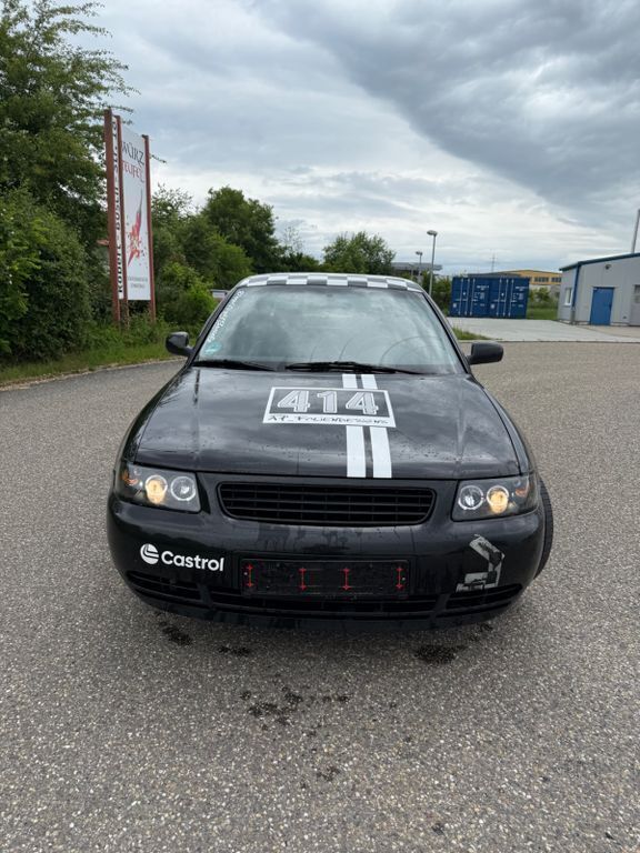 Schwarz Gebraucht 1998 Audi A3 Ambiente Limousine | 999 € (Guter Preis) - Bild 1/4