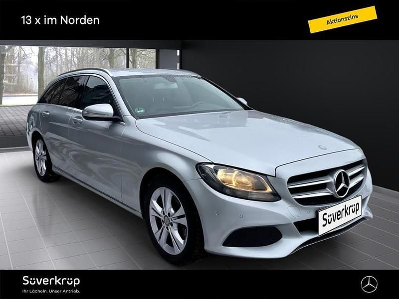 Silber Gebraucht 2015 Mercedes C220 Avantgarde Limousine | 11.900 € (Superpreis) - Bild 1/4