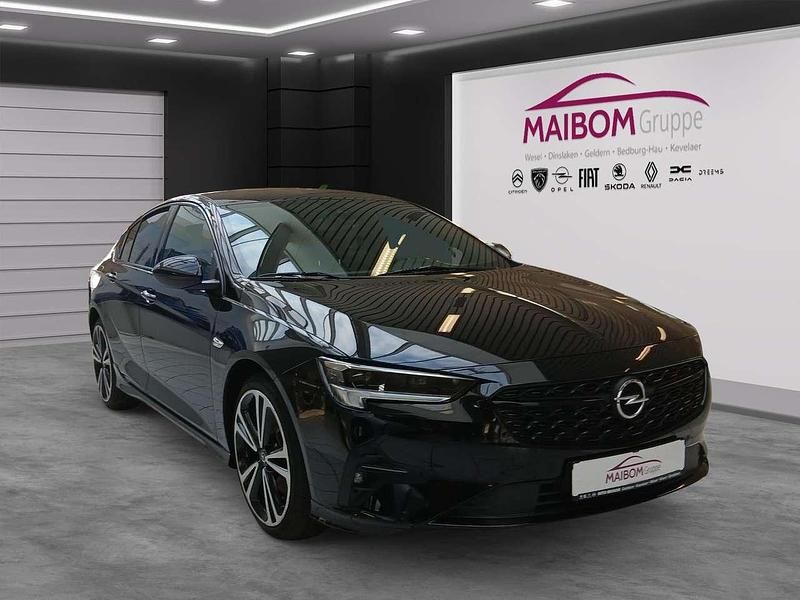 Gebraucht Opel Insignia Ultimate 174 PS (127 kW) 2021 Diamant schwarz/karbon schwarz Limousine