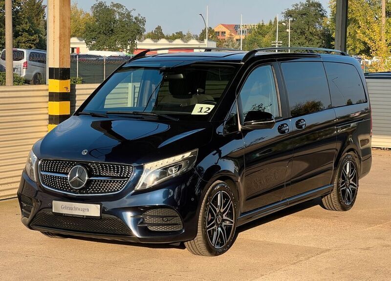 Cavansitblau metallic Gebraucht 2021 Mercedes V300 AMG line Van / Kleinbus | 41.999 € (Fairer Preis) - Bild 1/4