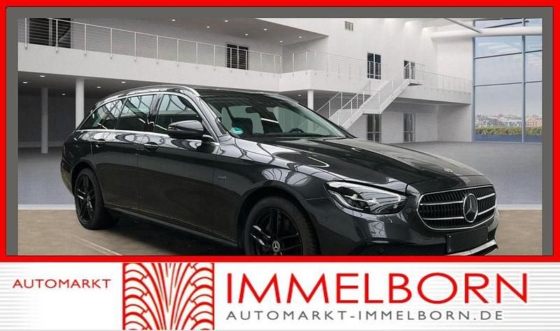 Graphitgrau (metallic) Gebraucht 2021 Mercedes E300 Kombi | 28.980 € (Guter Preis) - Bild 1/4