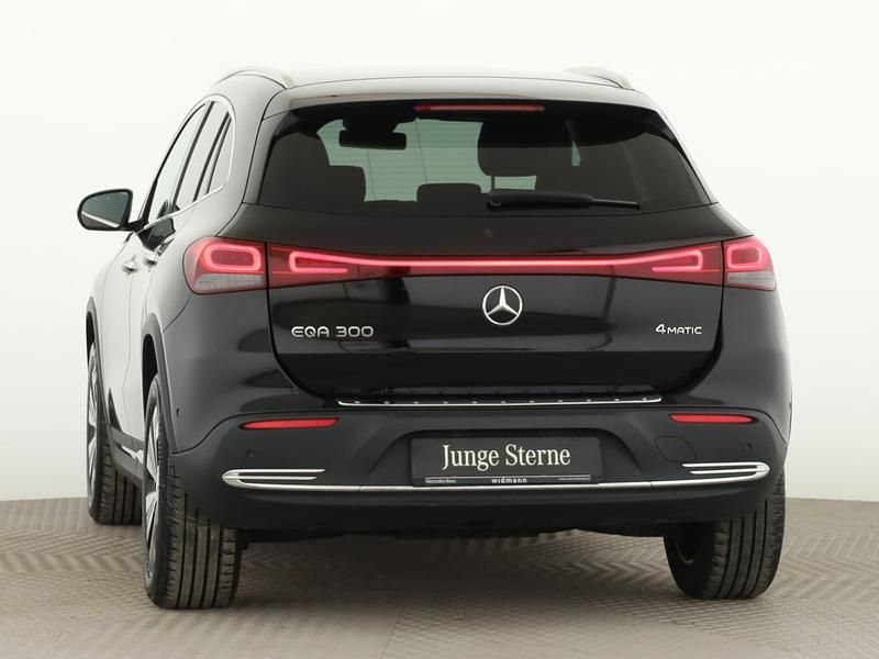 Gebraucht Mercedes EQA300 Advanced Plus 167 kW (228 PS) 2021 Unilack nachtschwarz SUV