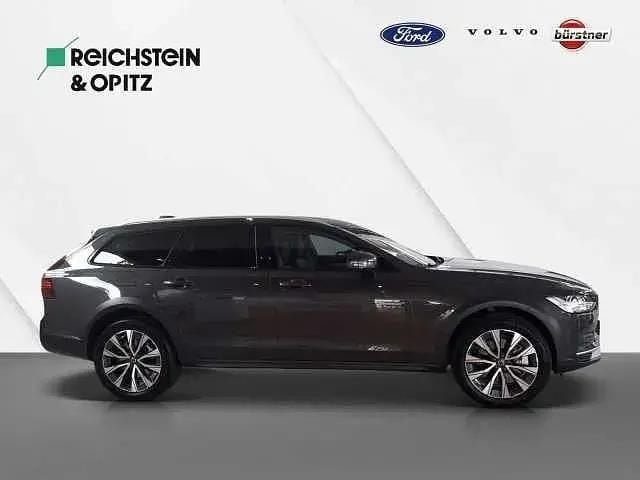 Gebraucht Volvo V90 CC Plus 197 PS (144 kW) 2023 Andere farbe Kombi