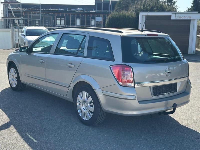 Gebraucht Opel Astra Catch Me 140 PS (102 kW) 2007 Silber Kombi