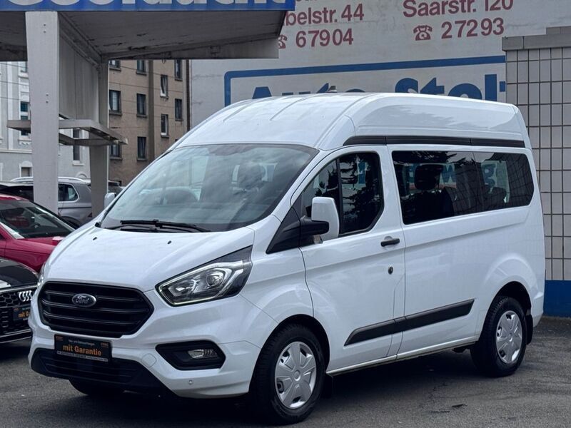 Weiß Gebraucht 2019 Ford Transit Custom Trend Van / Kleinbus | 21.950 € (Guter Preis) - Bild 1/4