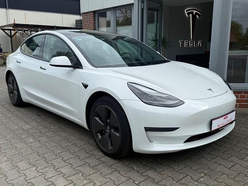 Second-hand Tesla Model 3 366 kW (498 CP) 2021 Alb Berlinǎ