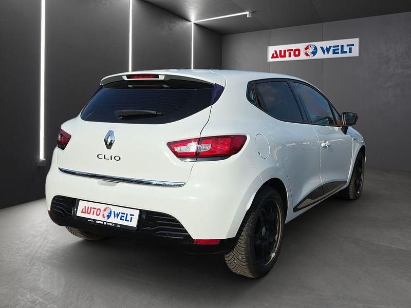 Gebraucht Renault Clio IV LIMITED 73 PS (53 kW) 2016 Weiß Limousine
